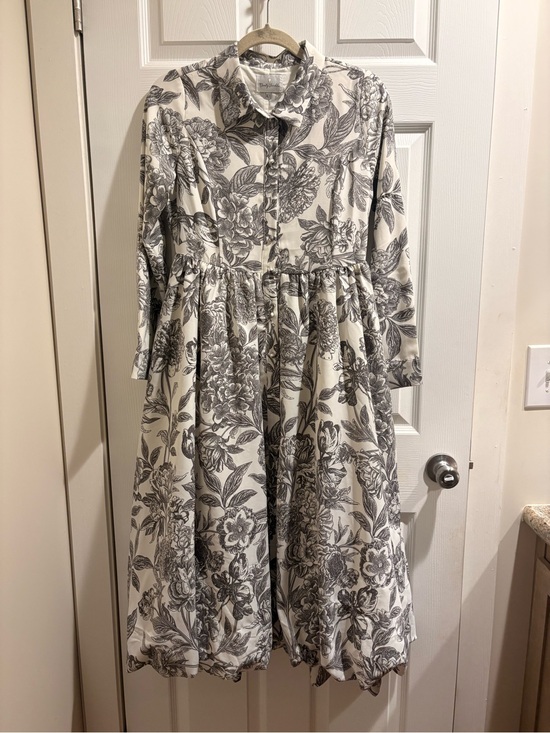 Dainty Jewells Dresses & Skirts - Dainty Jewells Black & White Floral Long-Sleeve Midi Dress